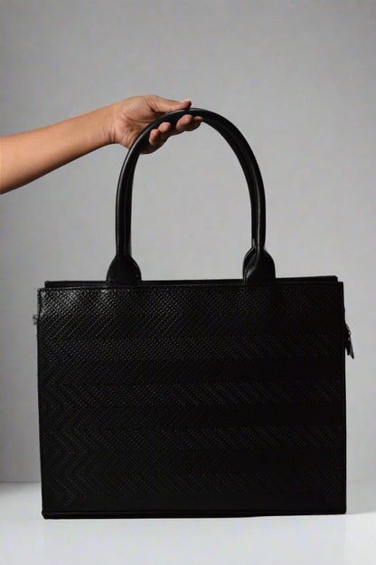 Rini - Black box tote